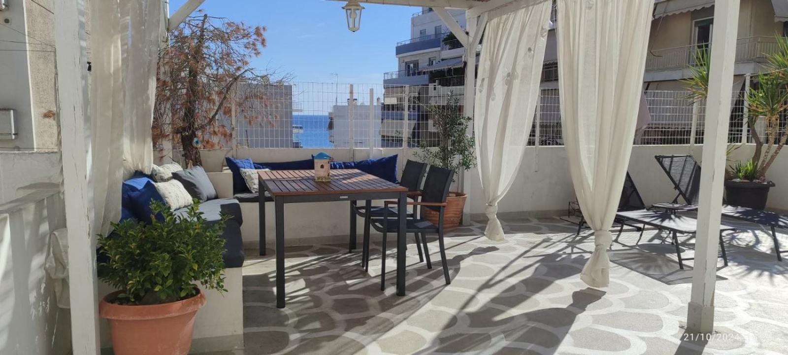 Apartment With Terrace In Piraiki Pireo Esterno foto